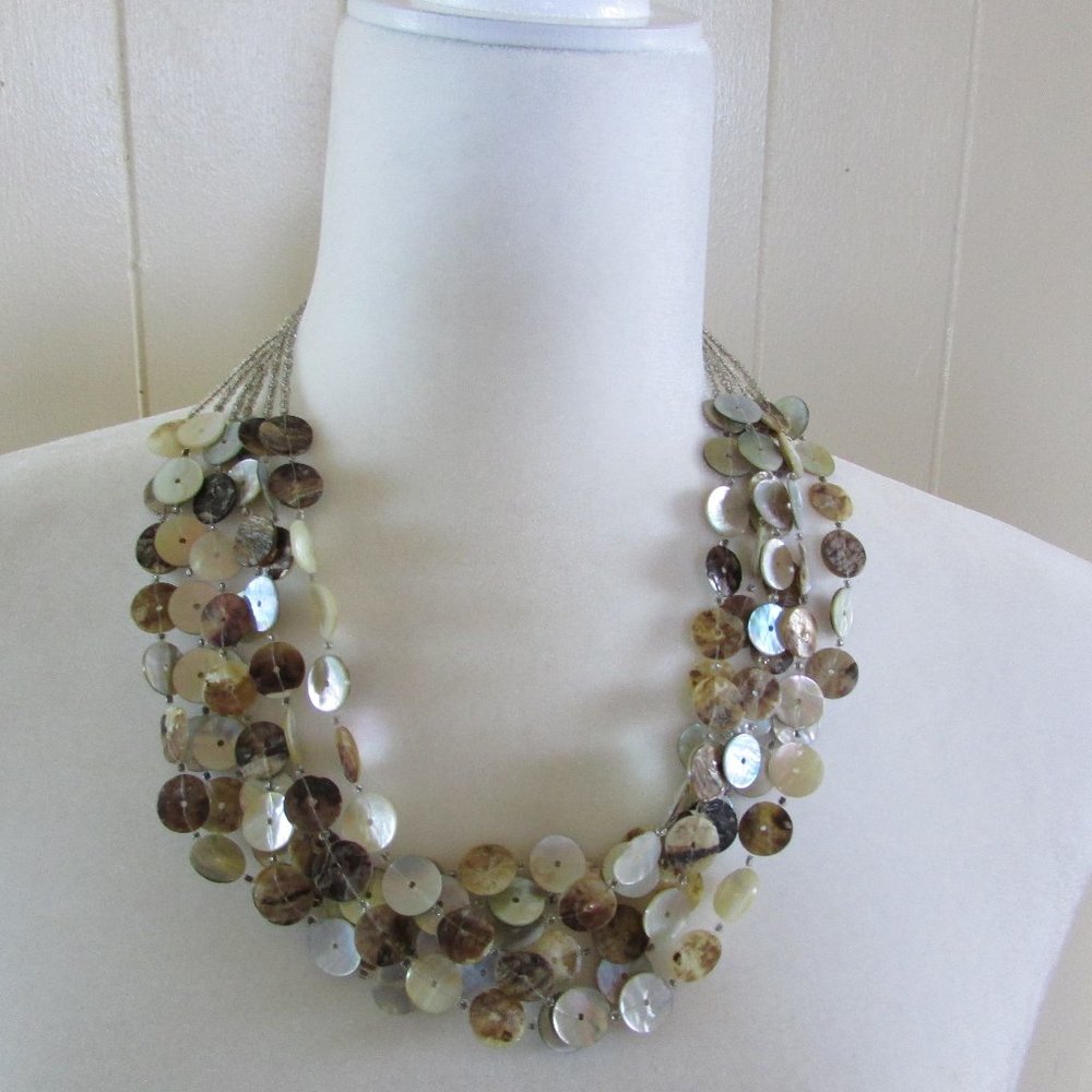 6 Strand Shell Necklace - Picture 6 of 8